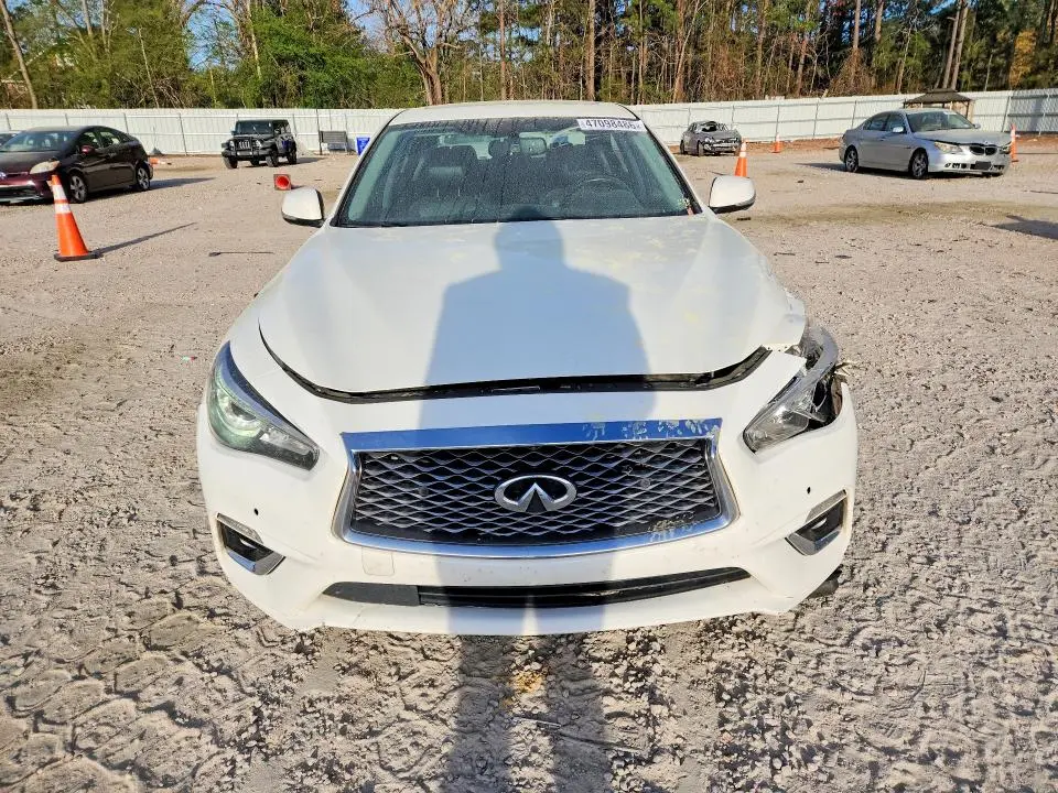 2021 INFINITI Q50 LUXE  