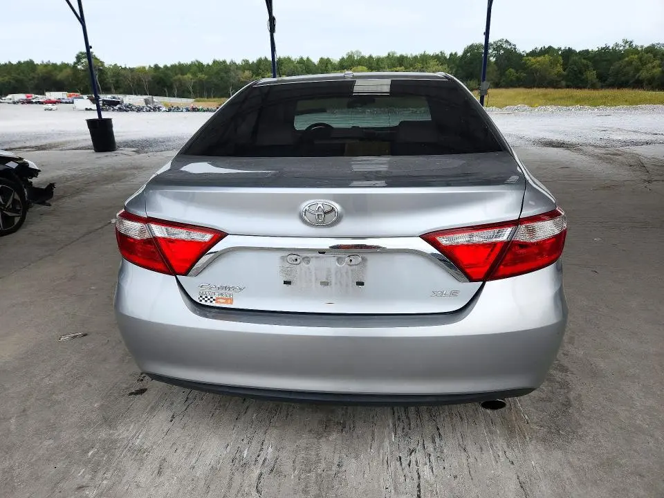 2015 TOYOTA CAMRY XLE  