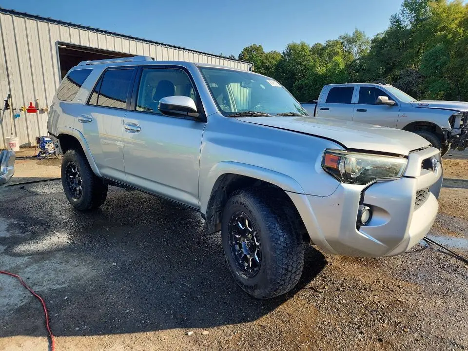 2017 TOYOTA 4RUNNER SR5  