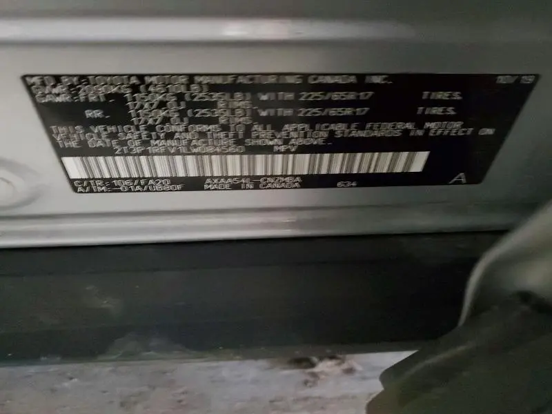 2020 TOYOTA RAV4 XLE  