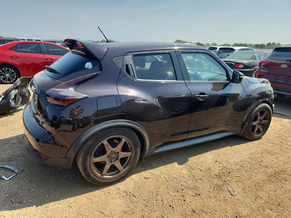 2015 NISSAN JUKE SV  