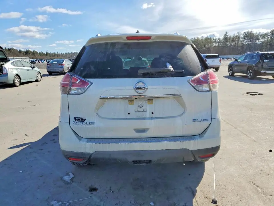 2016 NISSAN ROGUE SL  