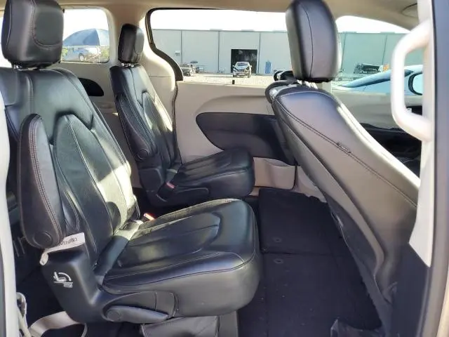 2017 CHRYSLER PACIFICA TOURING L PLUS  