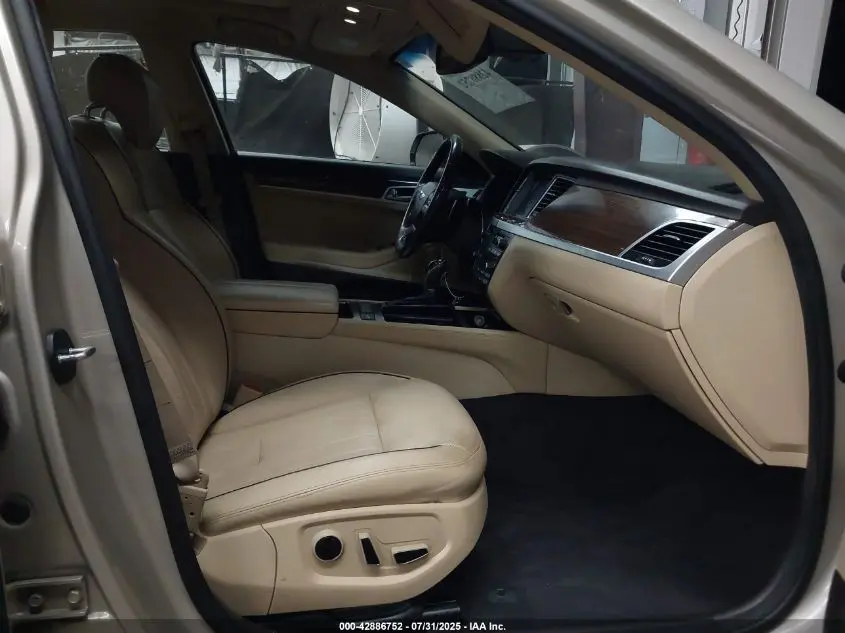 2015 HYUNDAI GENESIS 3.8