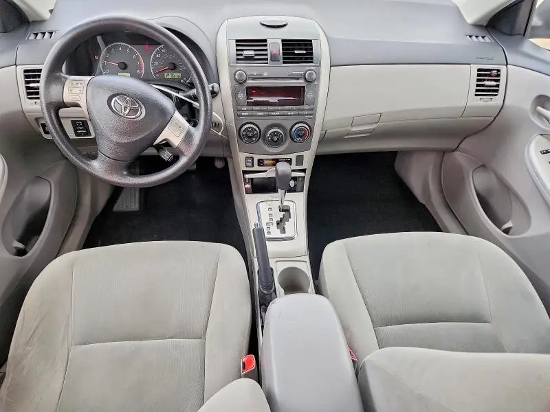 2011 TOYOTA COROLLA LE  
