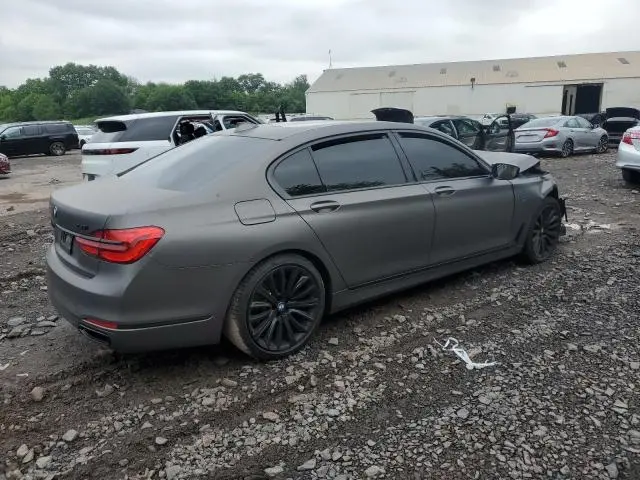2016 BMW 750   