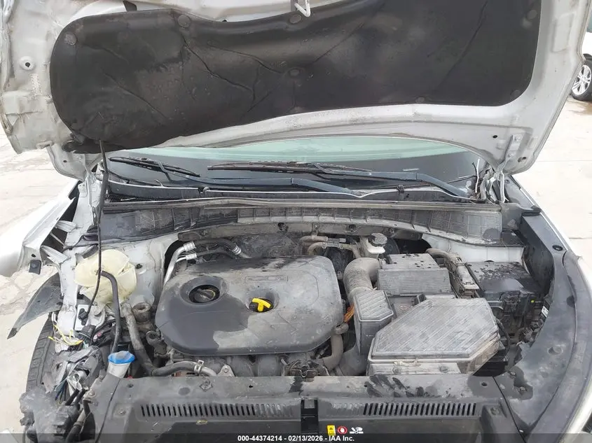 2016 HYUNDAI TUCSON SE