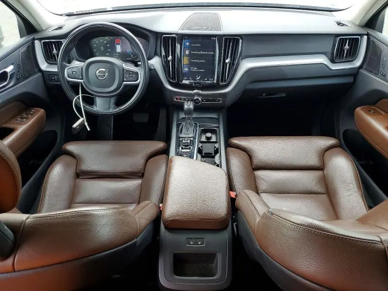 2019 VOLVO XC60 T5  