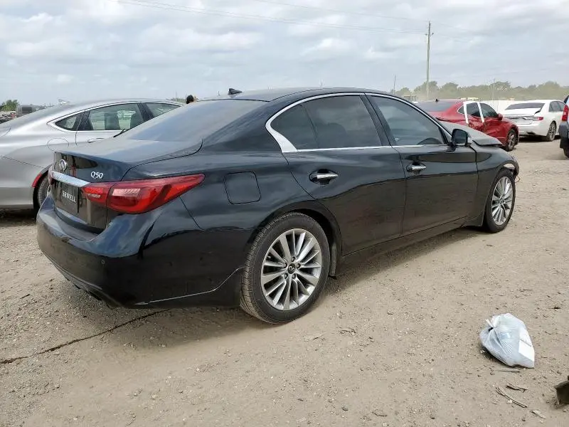 2022 INFINITI Q50 LUXE
