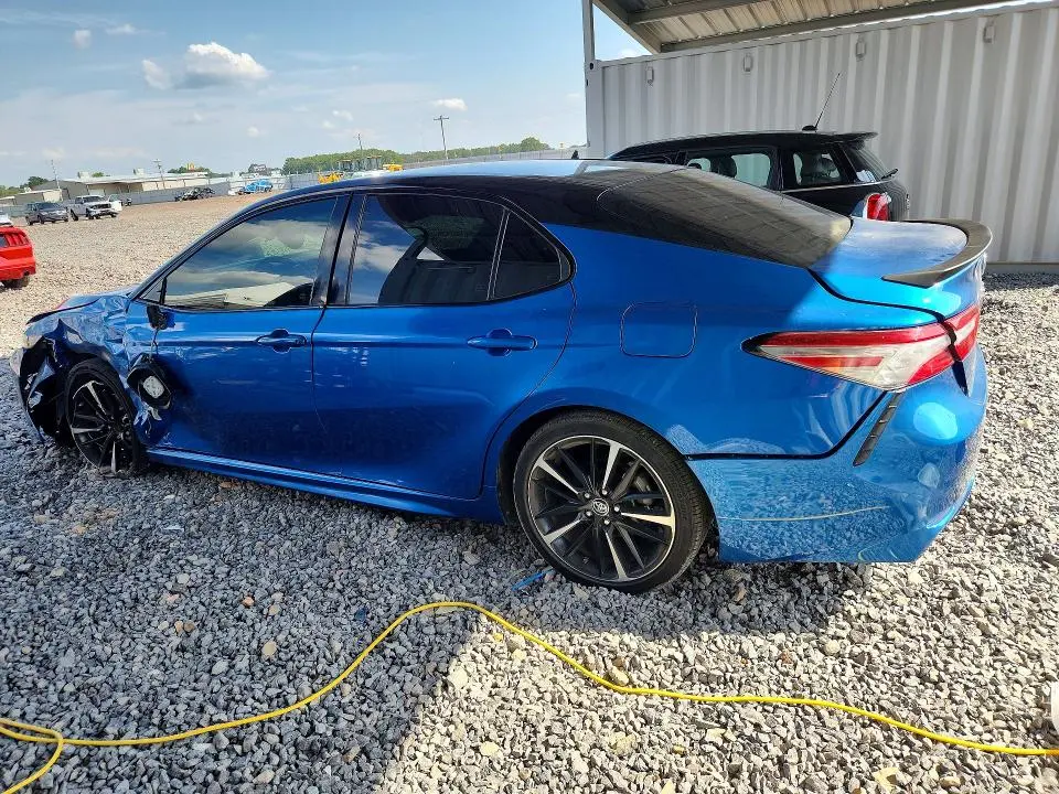 2018 TOYOTA CAMRY XSE  