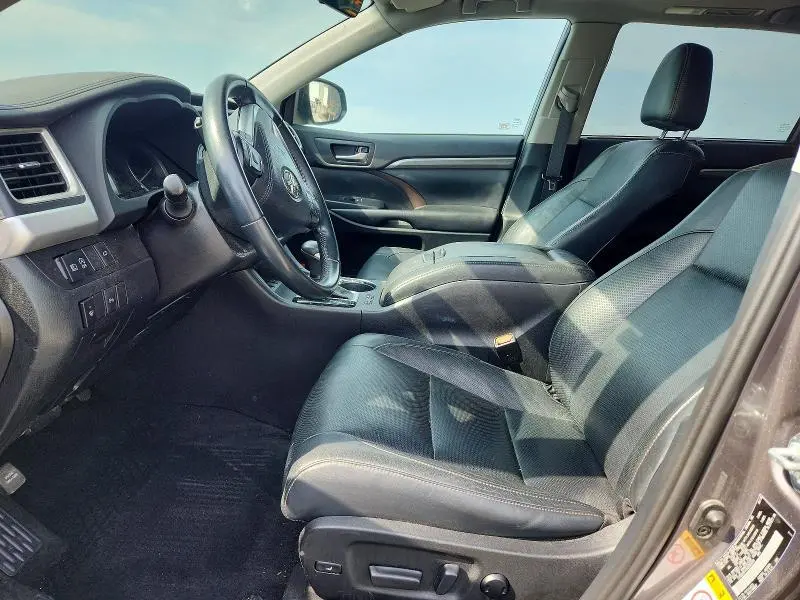 2019 TOYOTA HIGHLANDER LIMITED  