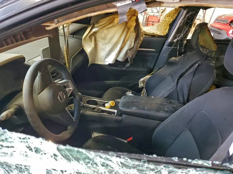 2021 NISSAN ALTIMA SV  