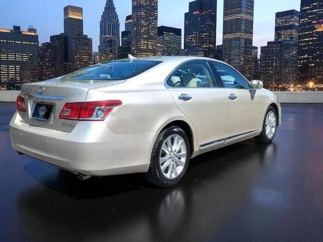2011 LEXUS ES 350  