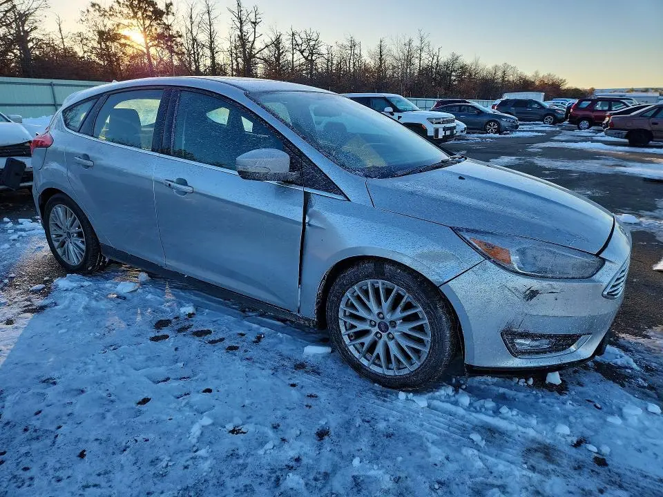 2017 FORD FOCUS TITANIUM  