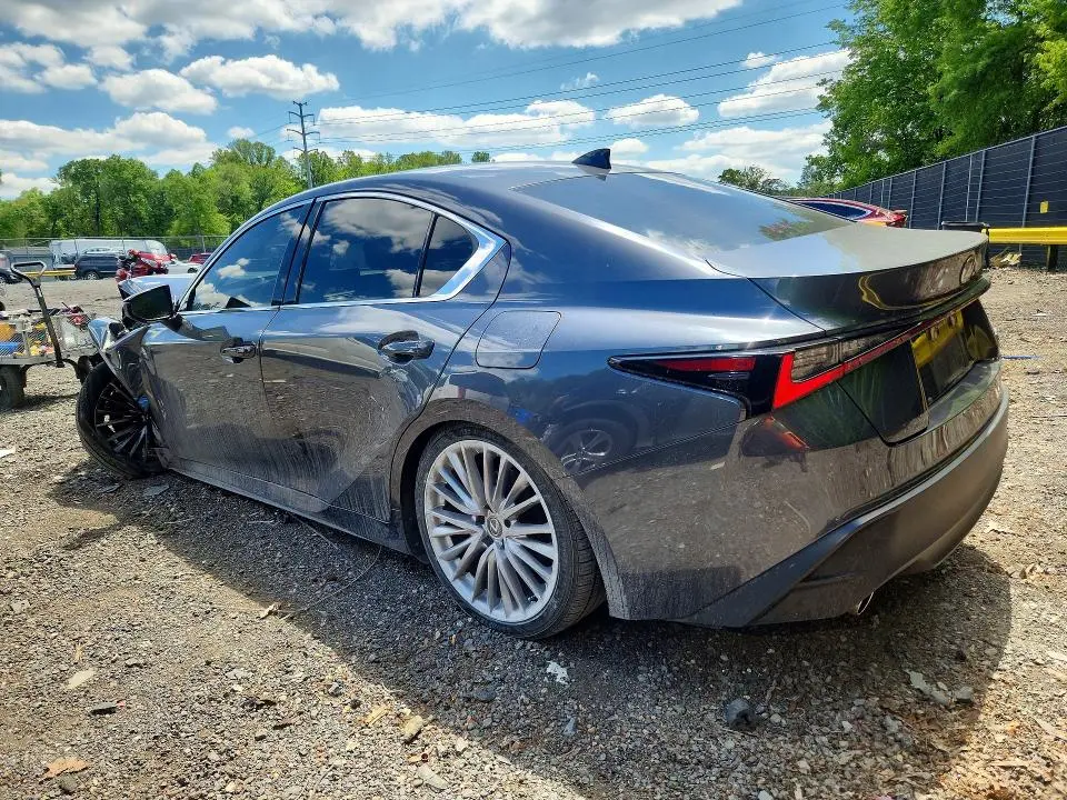 2023 LEXUS IS 300  