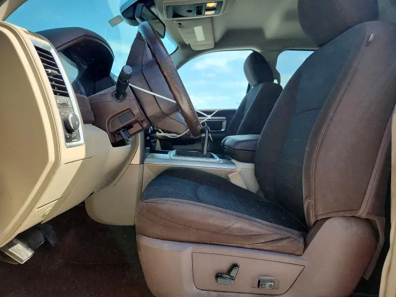 2014 RAM 1500 SLT  