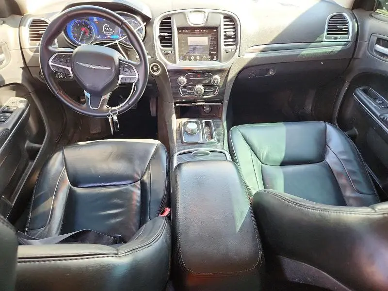 2016 CHRYSLER 300 LIMITED  