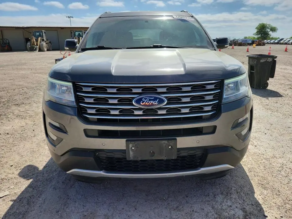 2017 FORD EXPLORER XLT  