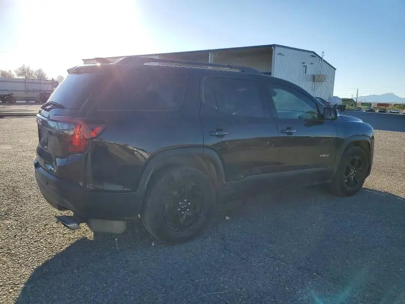 2021 GMC ACADIA AT4  