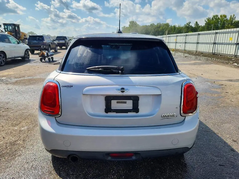 2015 MINI COOPER   
