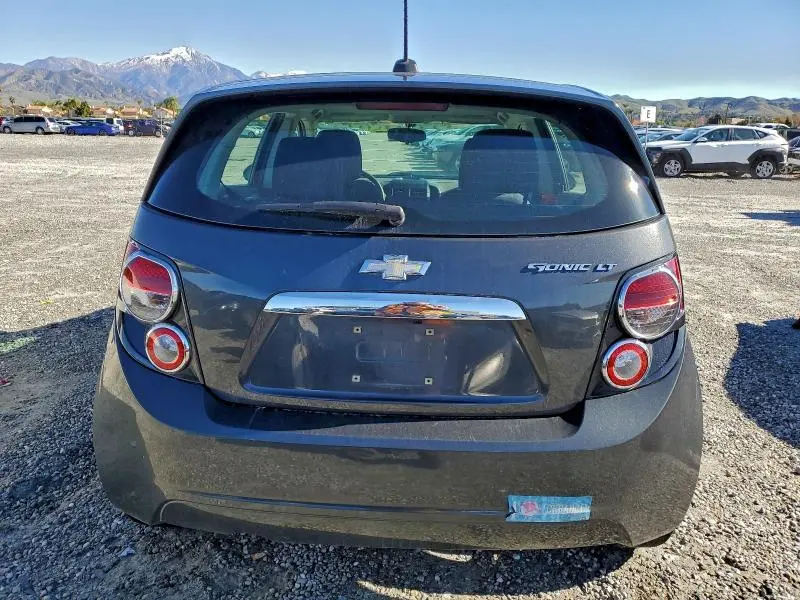 2016 CHEVROLET SONIC LT  