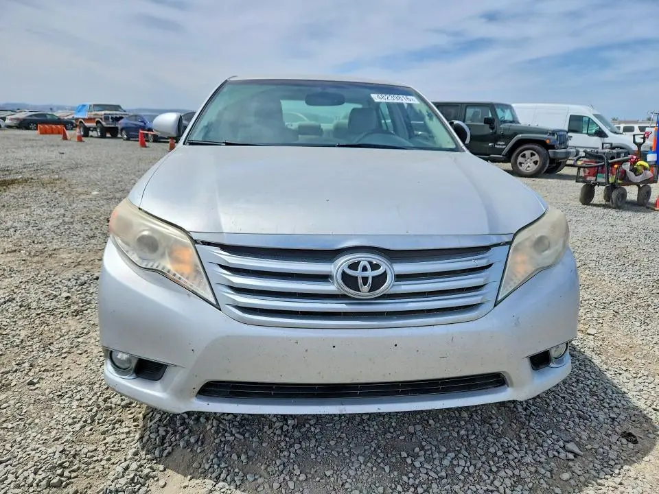 2011 TOYOTA AVALON LIMITED  