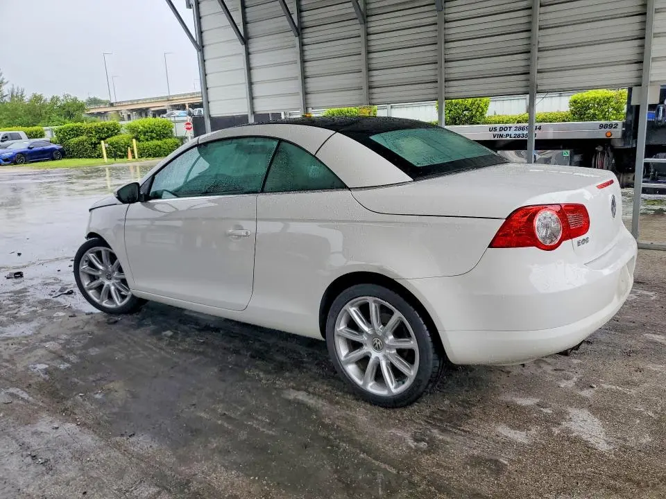 2010 VOLKSWAGEN EOS LUX  