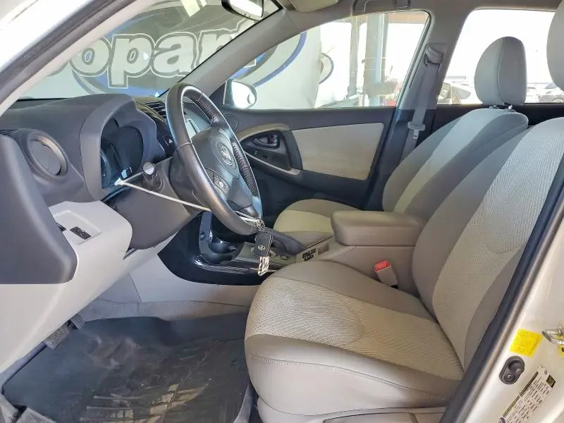 2013 TOYOTA RAV4 EV BASE  