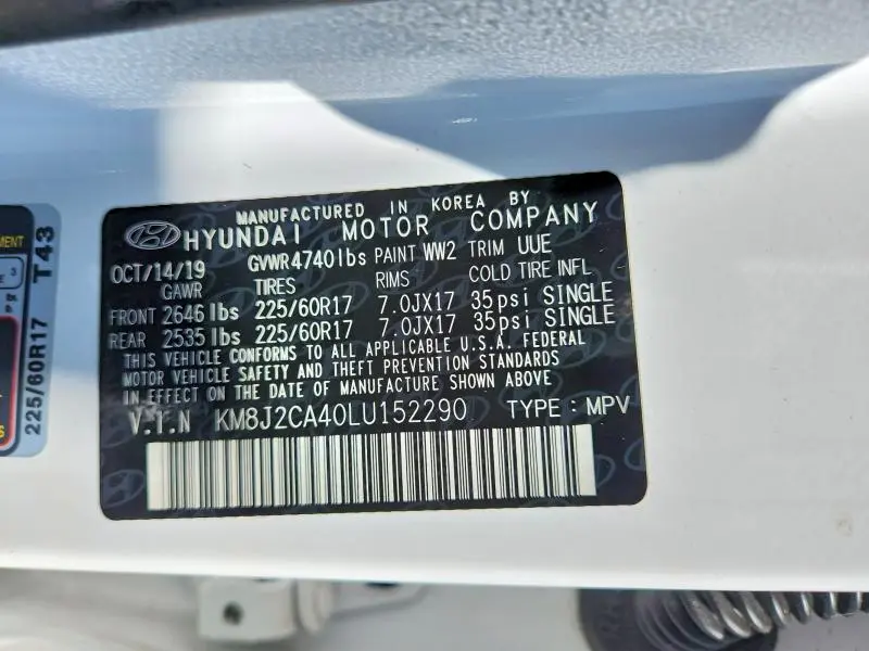 2020 HYUNDAI TUCSON SE  