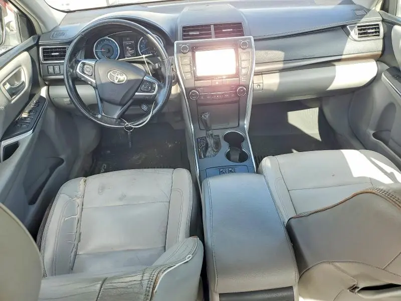 2016 TOYOTA CAMRY XLE  