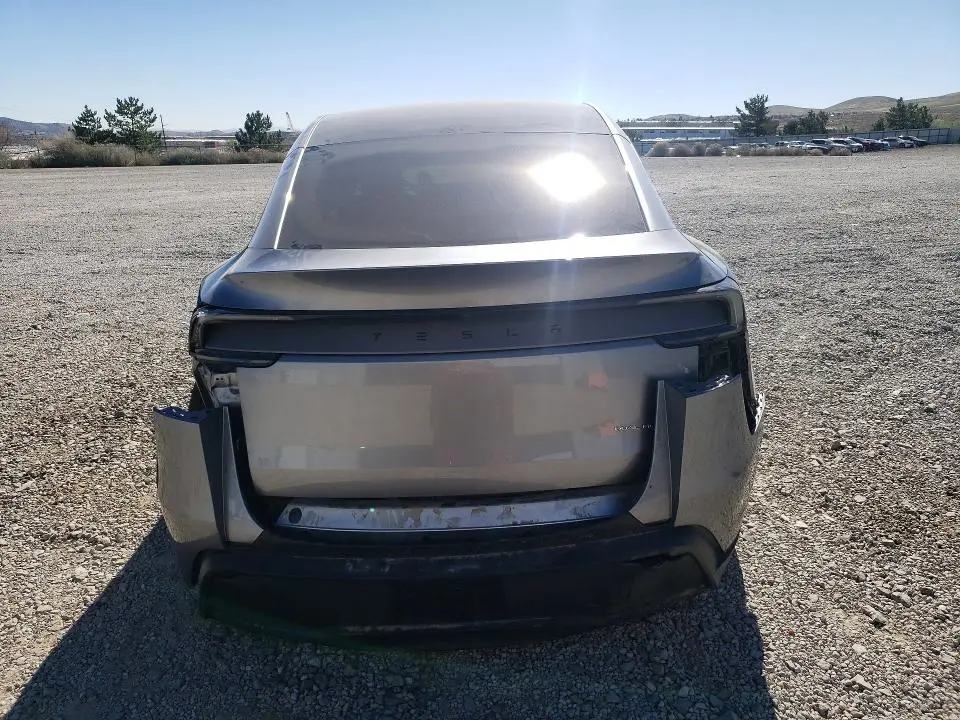 2026 TESLA MODEL Y   