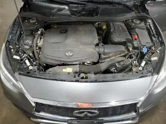 2017 INFINITI QX30 BASE  