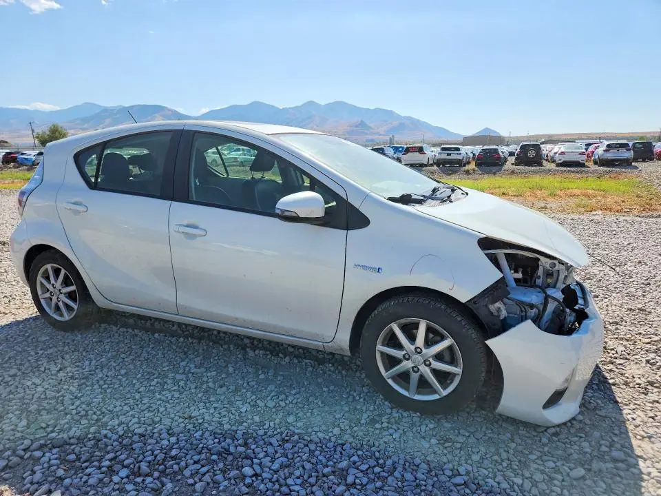 2014 TOYOTA PRIUS C FOUR  