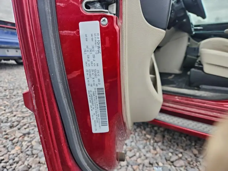 2015 DODGE GRAND CARAVAN SE  