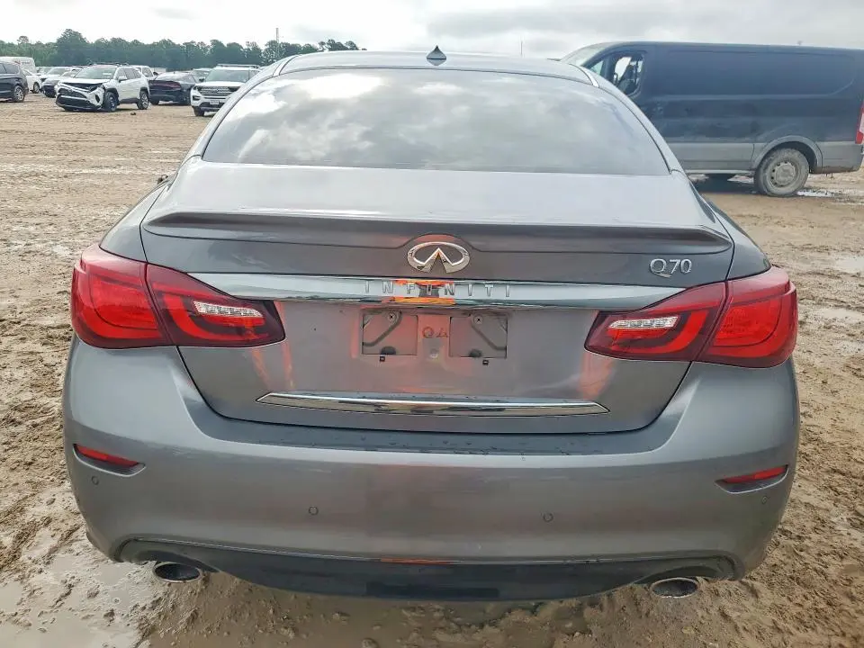 2018 INFINITI Q70 3.7 LUXE  
