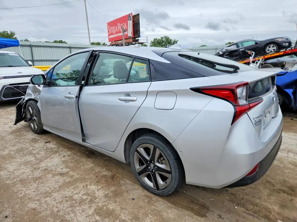 2019 TOYOTA PRIUS XLE  