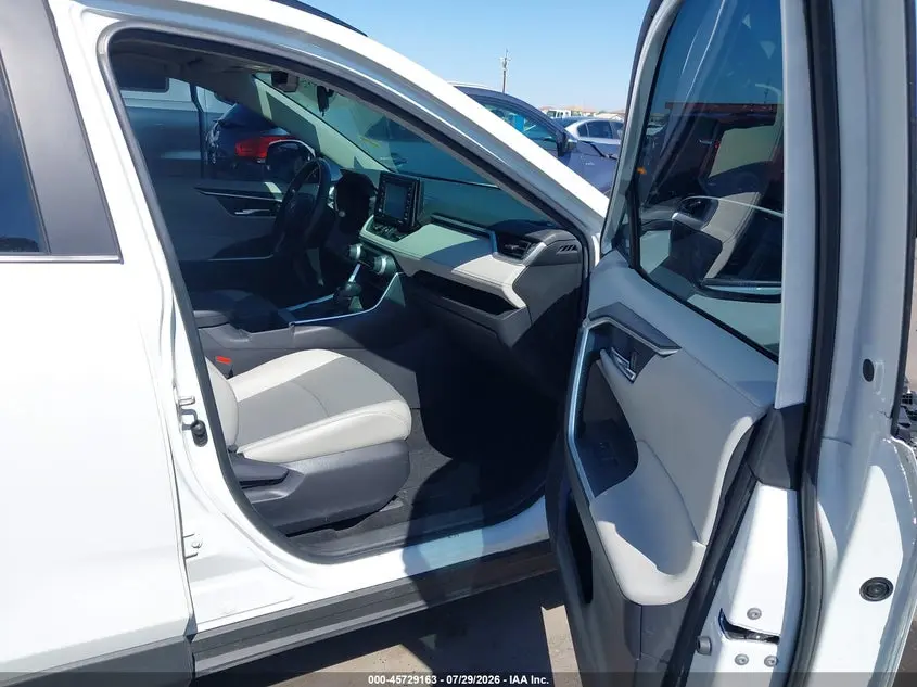 2022 TOYOTA RAV4 HYBRID XLE PREMIUM