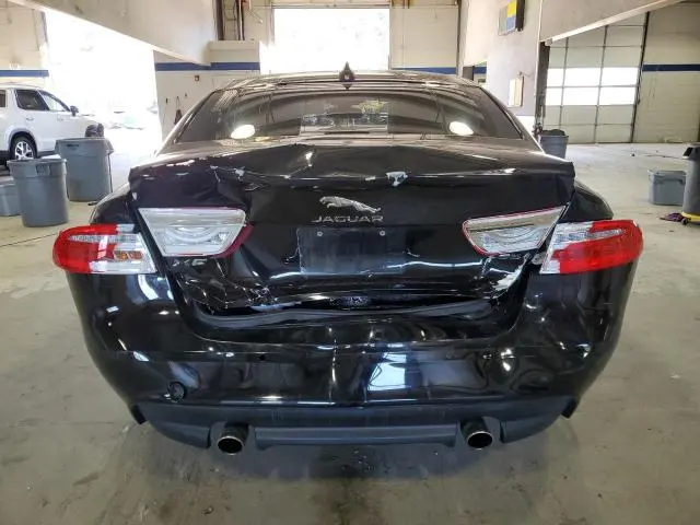 2017 JAGUAR XE PREMIUM  