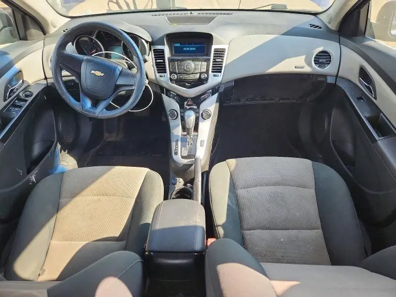 2012 CHEVROLET CRUZE LS  
