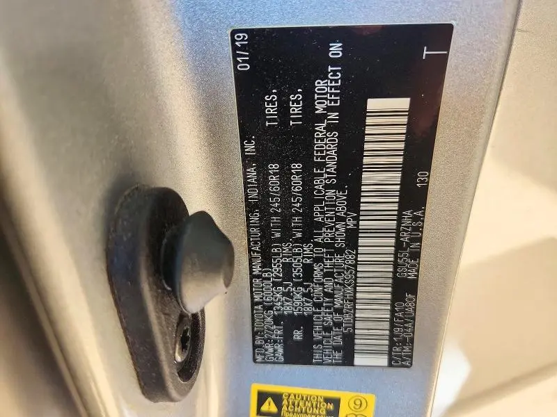 2019 TOYOTA HIGHLANDER LE PLUS  