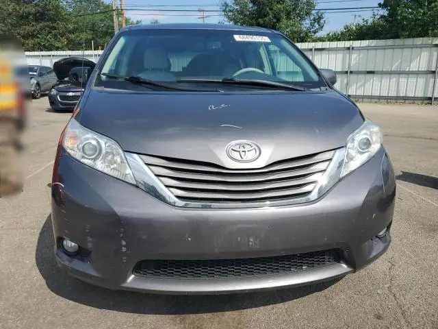2011 TOYOTA SIENNA XLE  