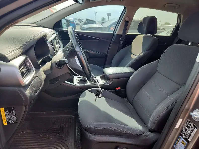 2016 KIA SORENTO LX  