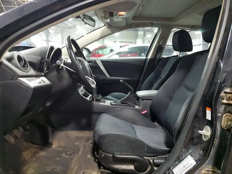2011 MAZDA 3 S  