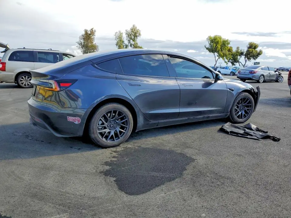2024 TESLA MODEL 3   