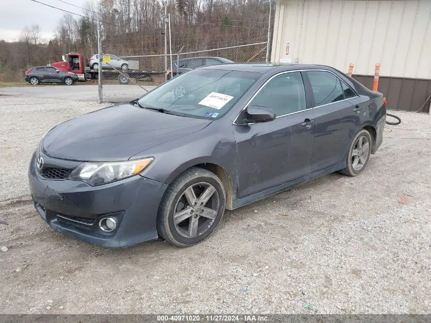 2013 TOYOTA CAMRY SE