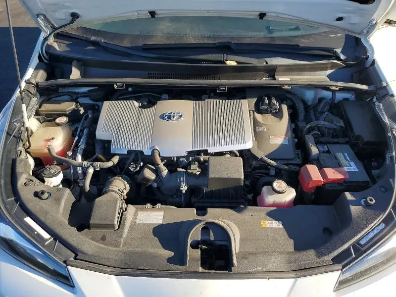 2019 TOYOTA PRIUS XLE AWD-E  