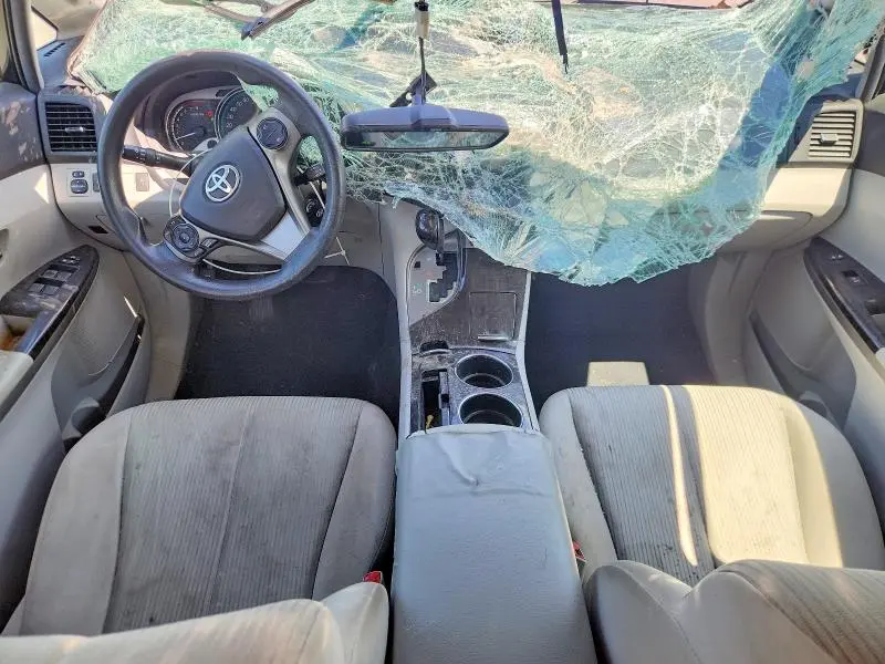 2014 TOYOTA VENZA LE  