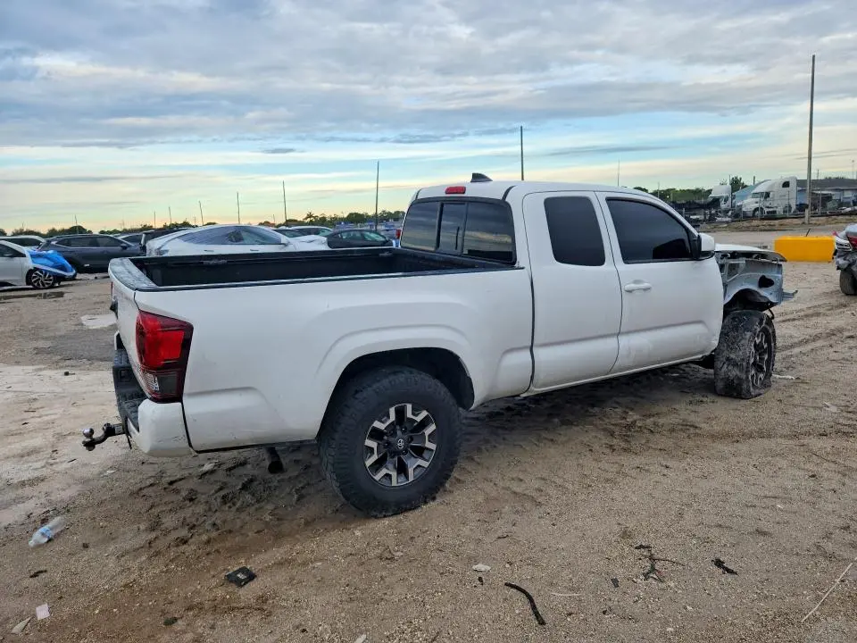 2023 TOYOTA TACOMA SR V6  