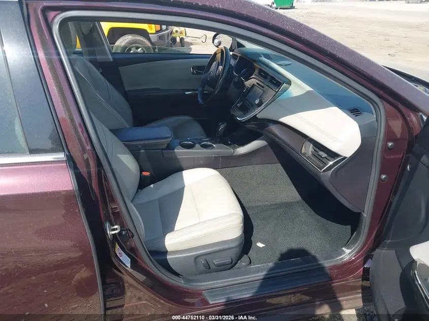 2016 TOYOTA AVALON XLE