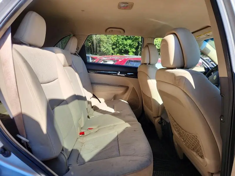 2012 KIA SORENTO LX  